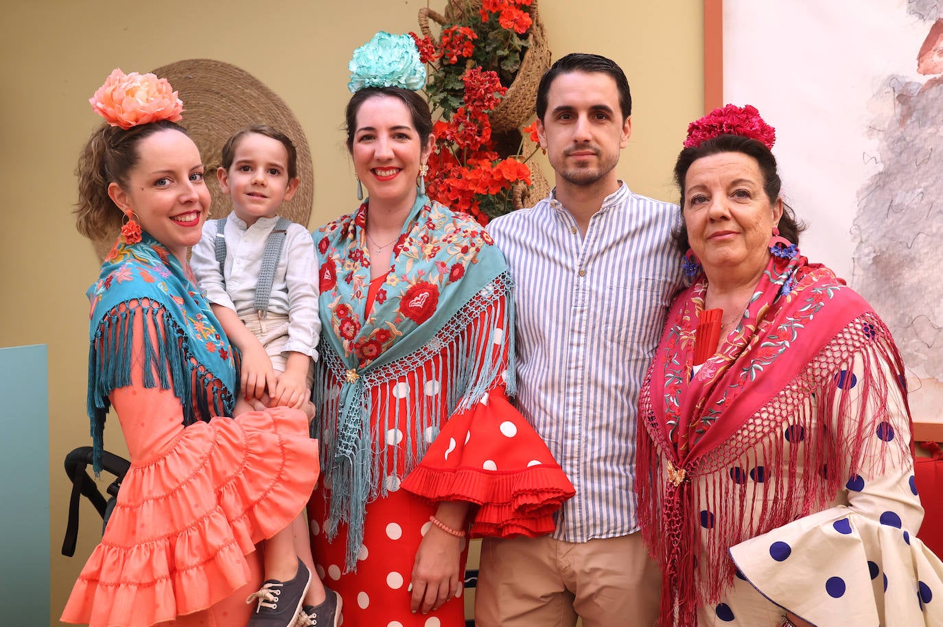 Las imágenes del ambiente en las casetas el último sábado de la Feria de Córdoba (I)