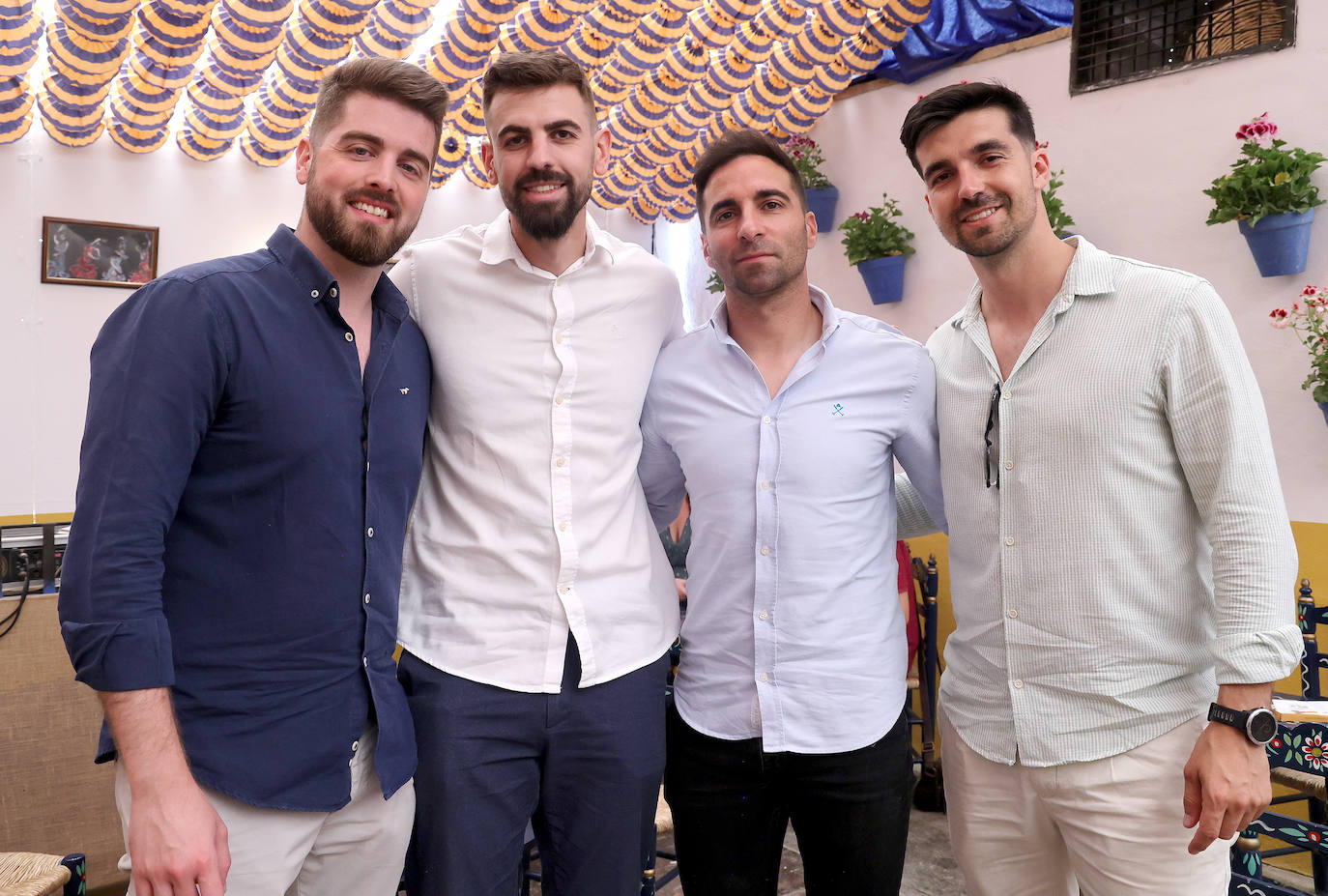 Las imágenes del ambiente en las casetas el último sábado de la Feria de Córdoba (I)