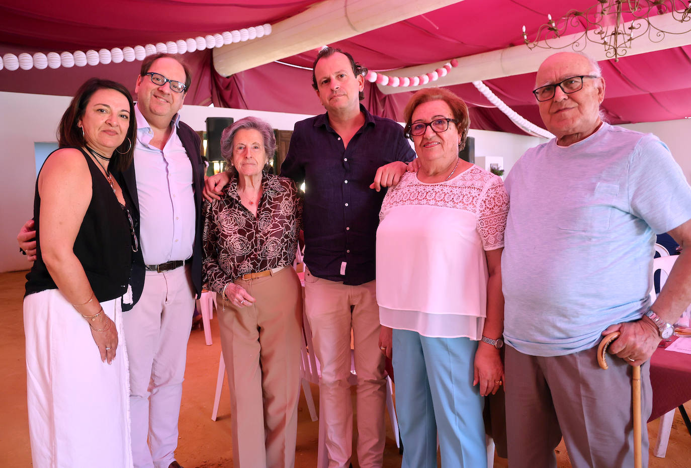 Las imágenes del ambiente en las casetas el último sábado de la Feria de Córdoba (I)