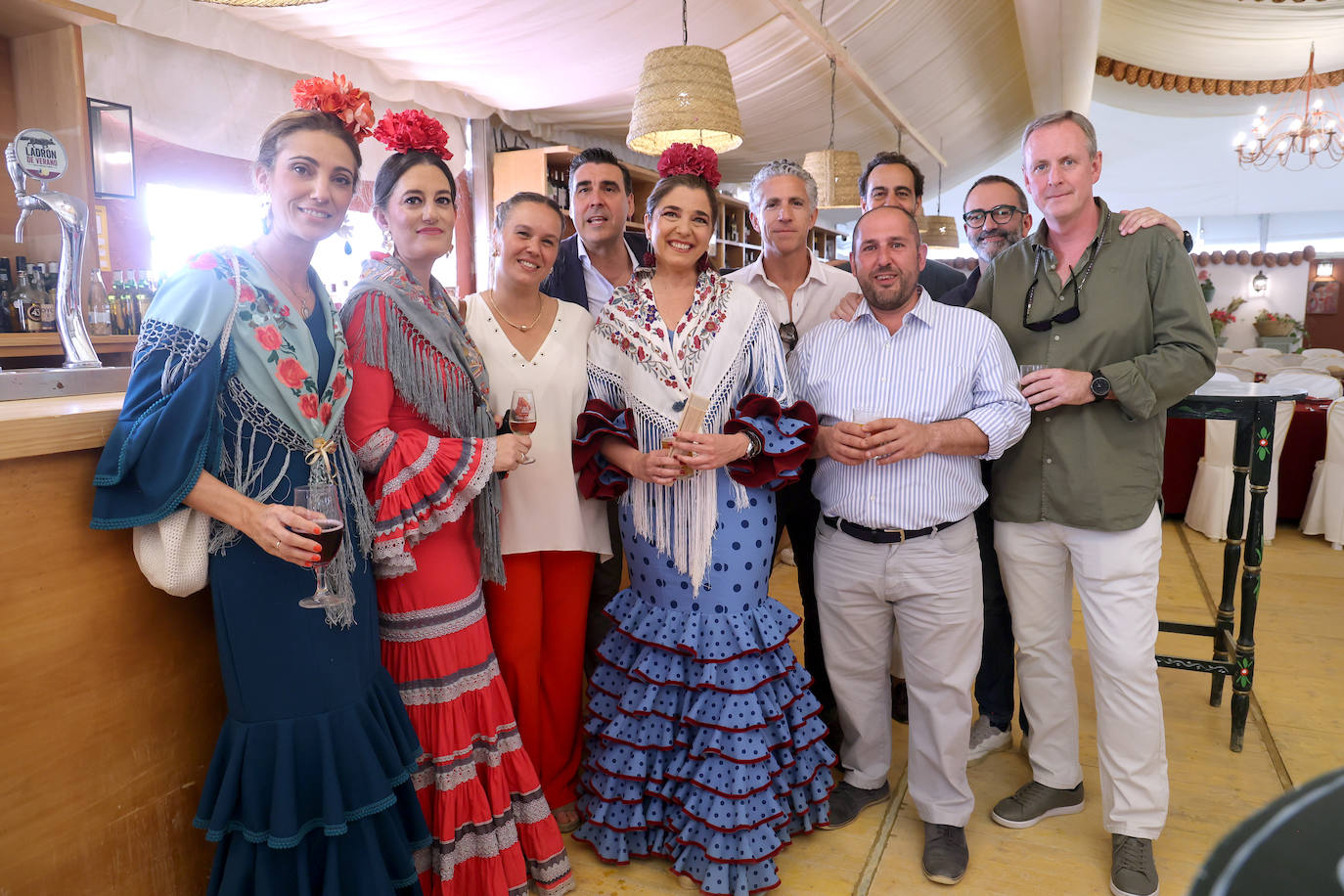 Las imágenes del ambiente en las casetas el último sábado de la Feria de Córdoba (I)