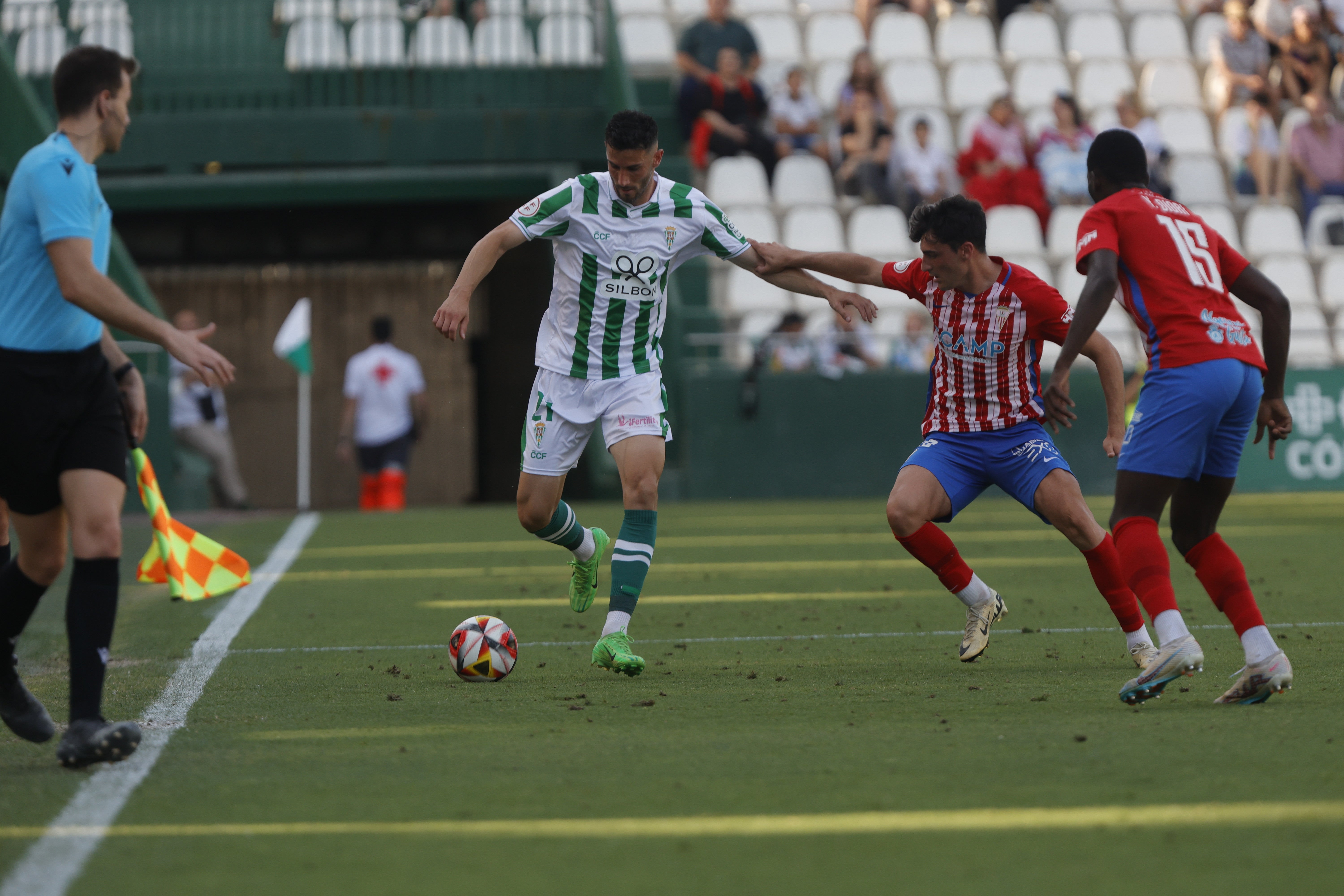 Fotos: la rápida victoria del Córdoba CF ante el Algeciras