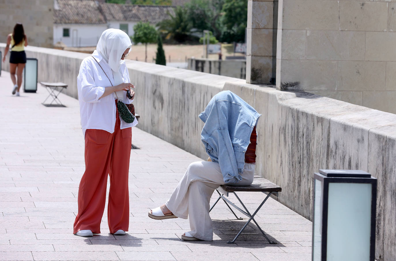 El primer arreón de calor de la temporada en Córdoba, en imágenes