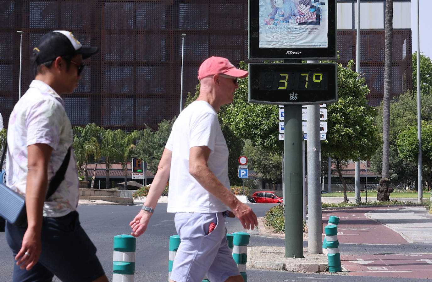 El primer arreón de calor de la temporada en Córdoba, en imágenes