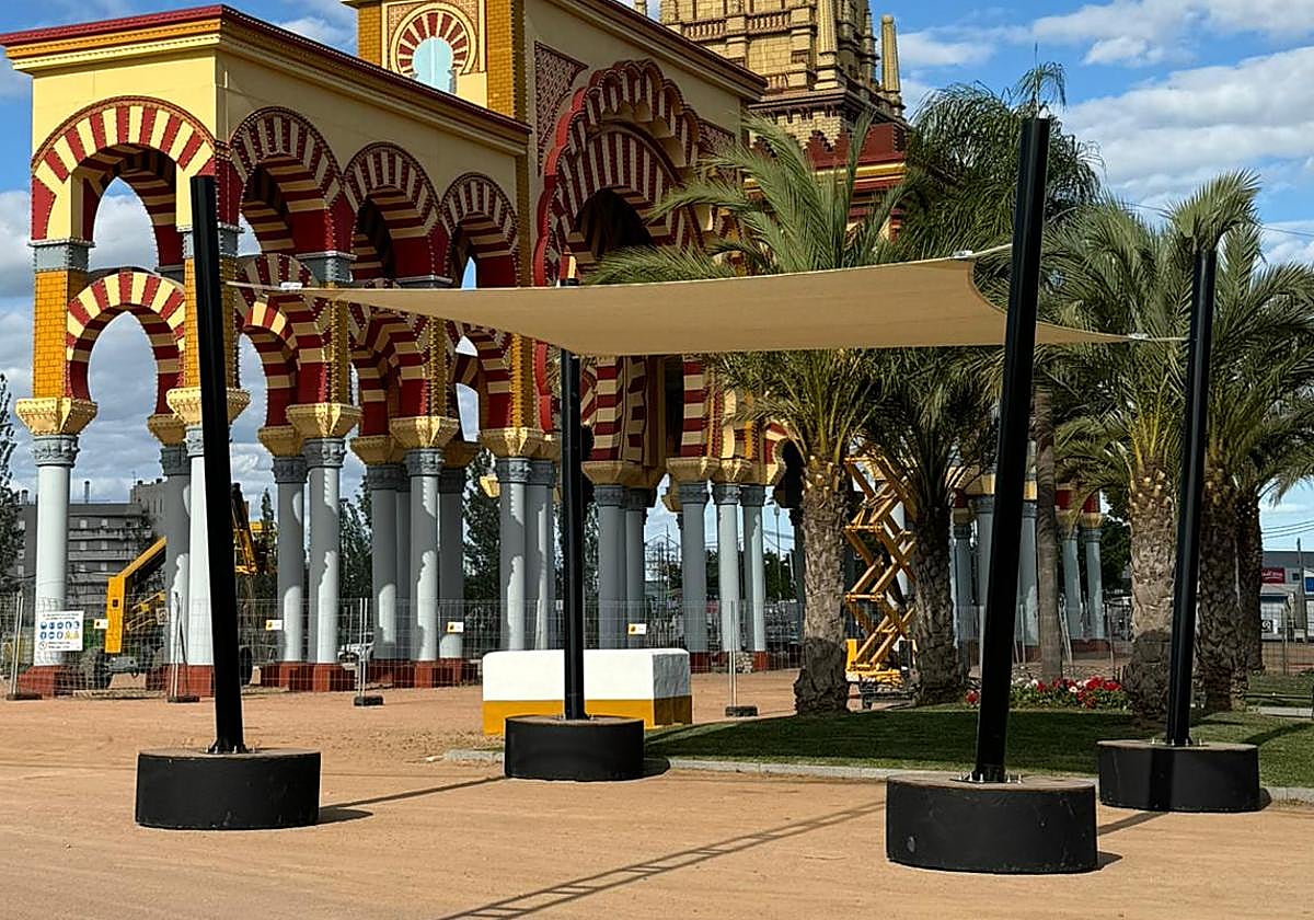 Imagen de los toldos que se trasladarán de la Feria al Centro