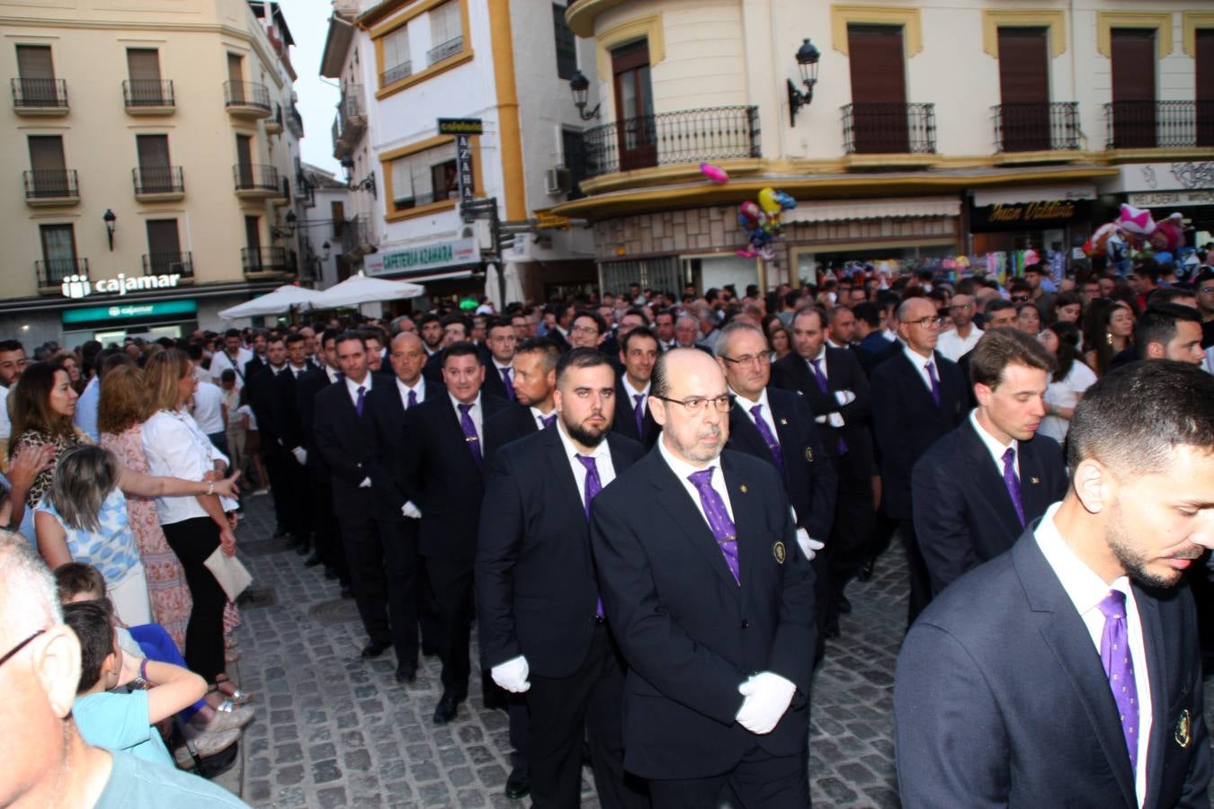 Fotos: el Nazareno vuelve a las calles abarrotadas de Priego de Córdoba