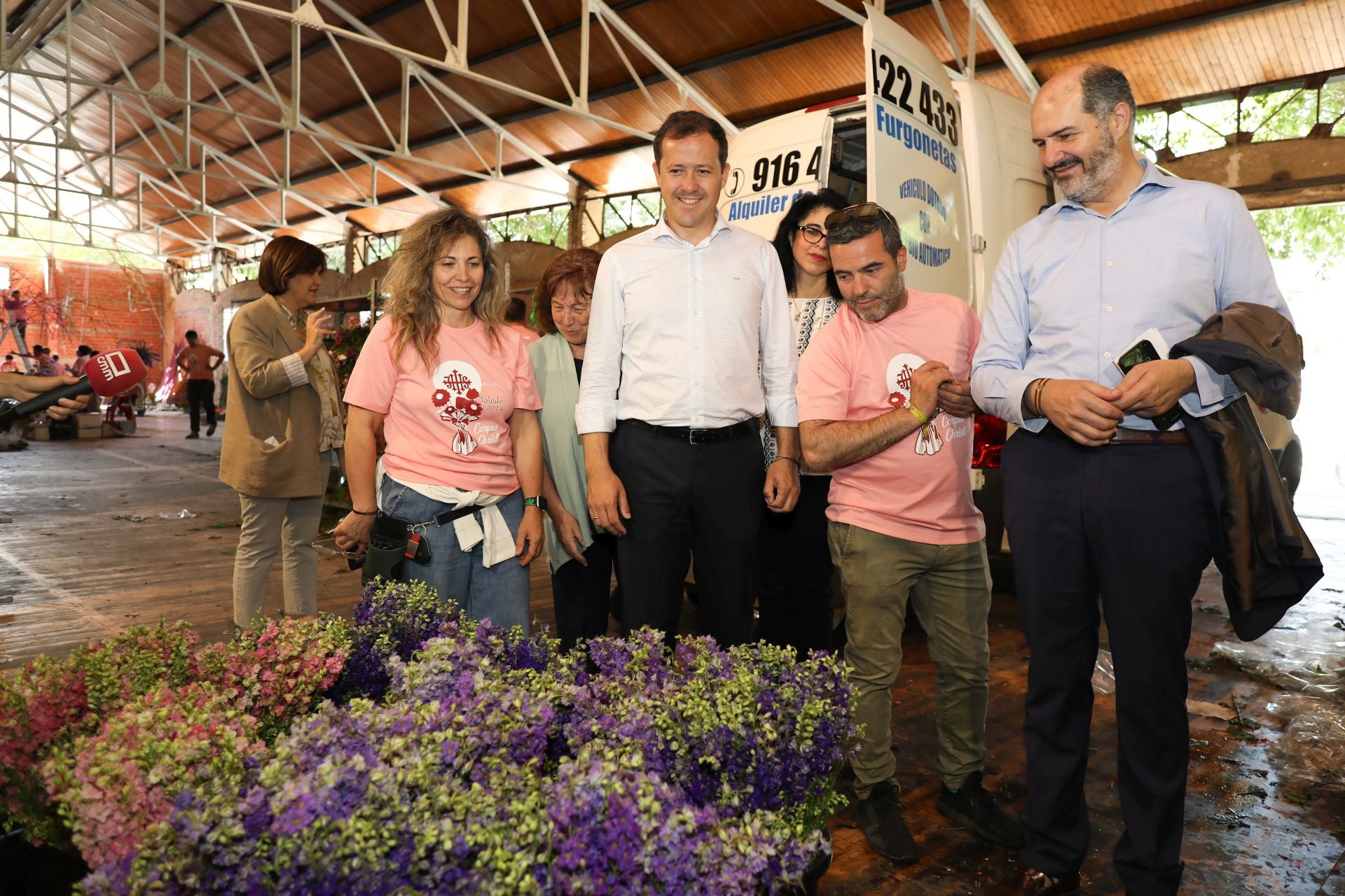 Floristas de toda España trabajan a &#039;contrarreloj&#039; para adornar el Corpus de Toledo