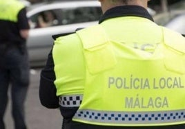 Una persona se atrinchera armada en una vivienda en Málaga y huye cuando van a detenerlo