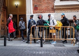 El trayecto más difícil de los 'riders': «Como en la iglesia para subsistir»