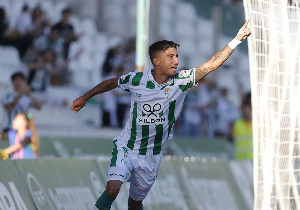 Calderón celebra su gol con el Córdoba en El Arcángel ante el Atlético Sanluqueño