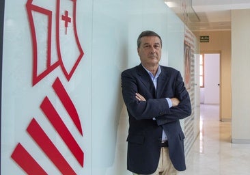 Marciano Gómez exige de nuevo a la ministra de Sanidad que aporte soluciones para cubrir las vacaciones de verano de los médicos ante la problemática de los MIR de último año