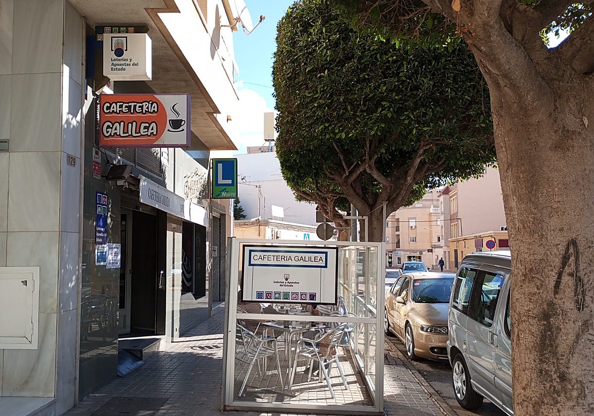 Vista del despacho receptor donde se ha validado el boleto ubicado en una cafetería de El Ejido