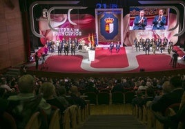 Castilla-La Mancha conmemora el Día de la Región celebrando los 40 años del Estatuto y de «honestidad»