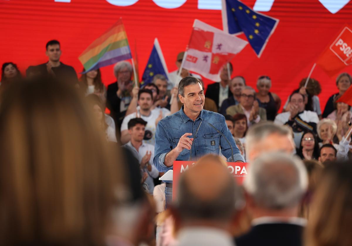 El presidente del Gobierno, Pedro Sánchez, en un mitin en Valladolid este sábado