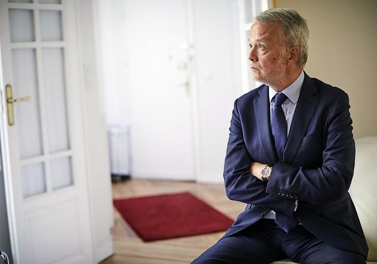 Antonio Camacho, el exministro socialista elegido como abogado por