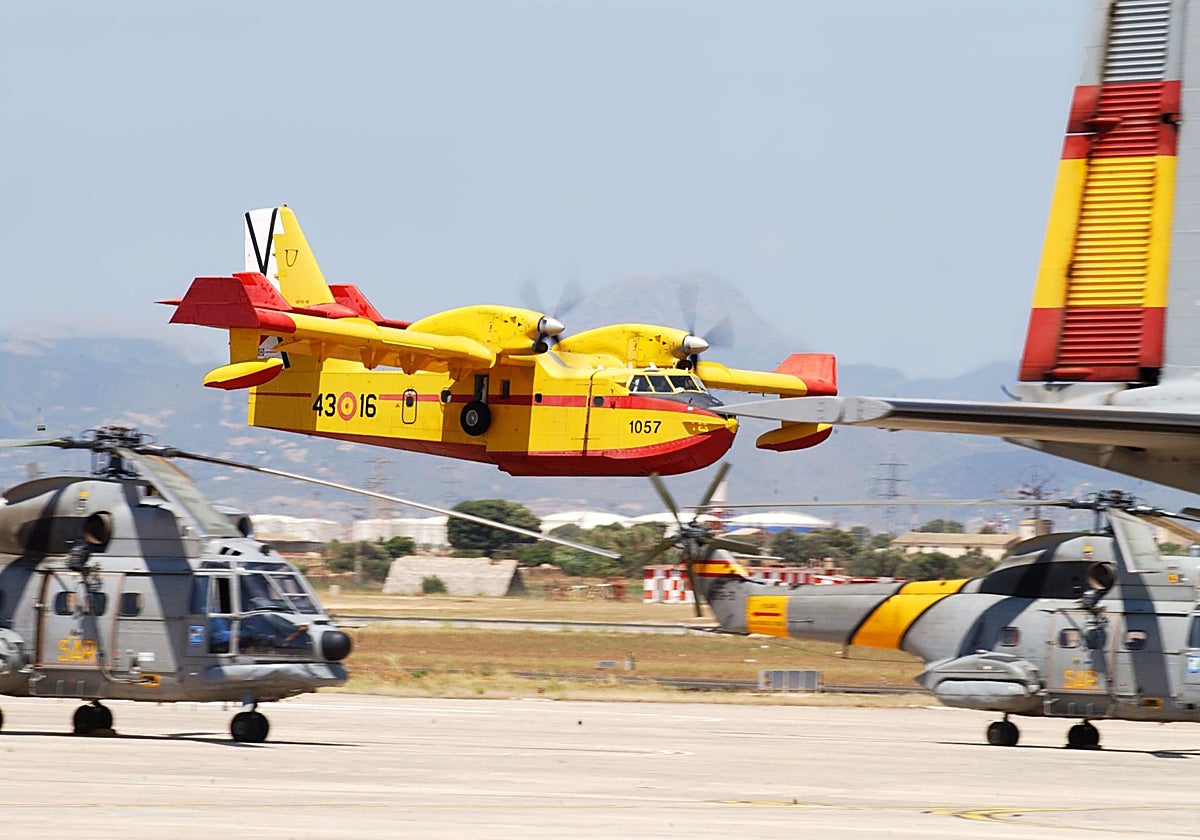 Avión CL-415 del Ejército del Aire y del Espacio, actual apagafuegos del 43 Grupo