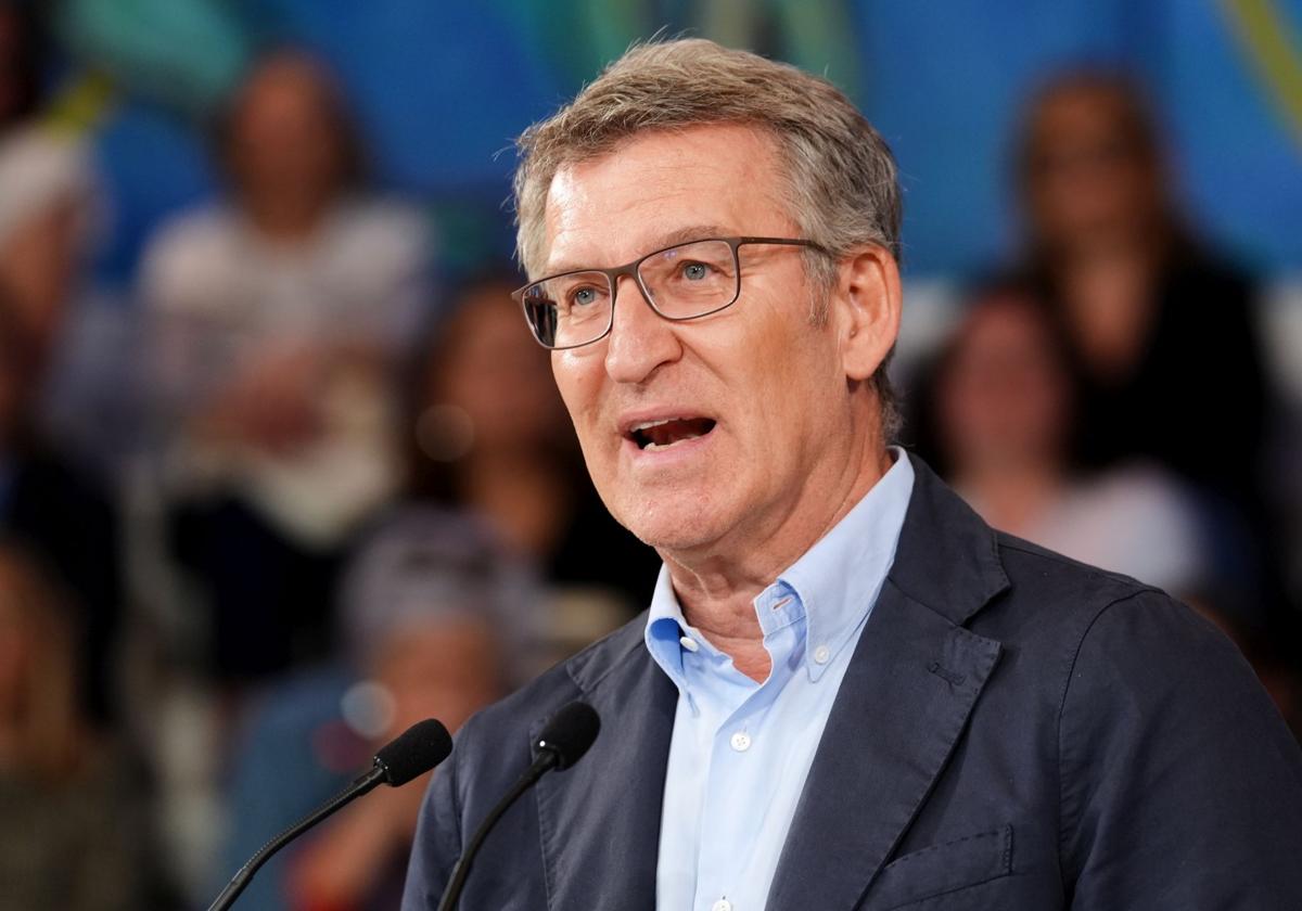 Alberto Núñez Feijóo, presidente del PP, durante un mitin en Santander