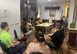 El curso de taller de bordado de la Quinta Angustia de Córdoba da sus primeros pasos