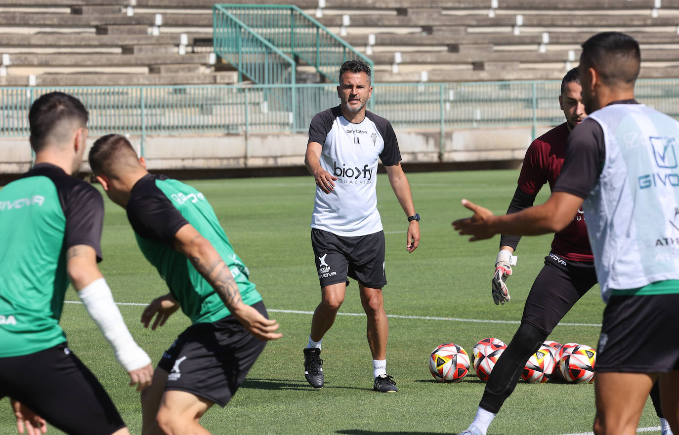 Fotos: el Córdoba CF prepara uno de los partidos de la temporada