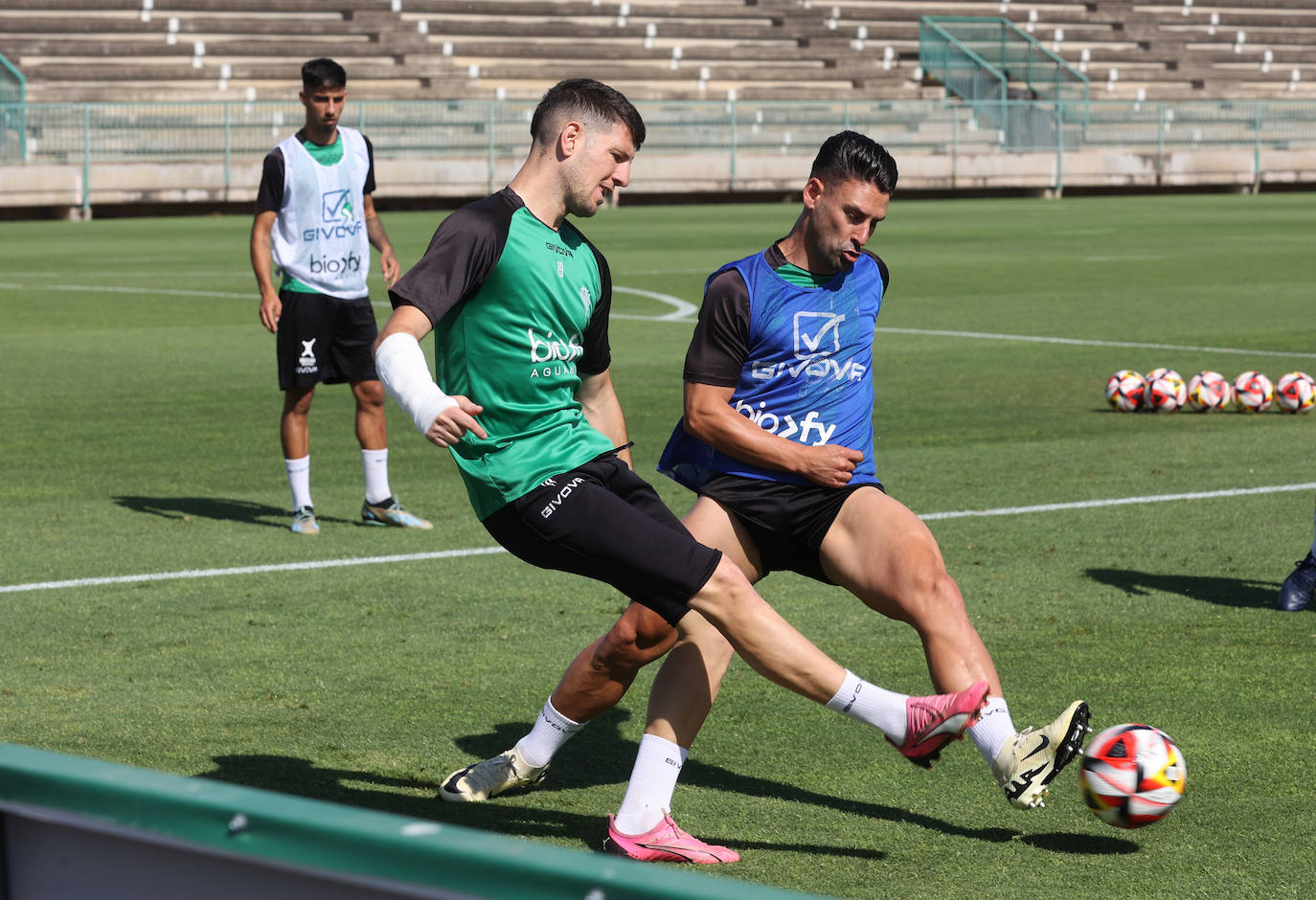 Fotos: el Córdoba CF prepara uno de los partidos de la temporada