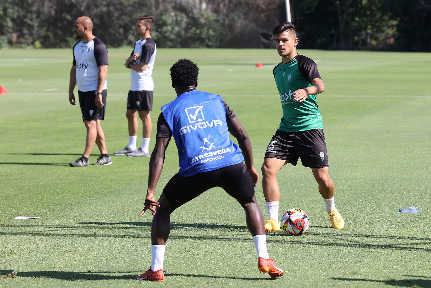 Fotos: el Córdoba CF prepara uno de los partidos de la temporada