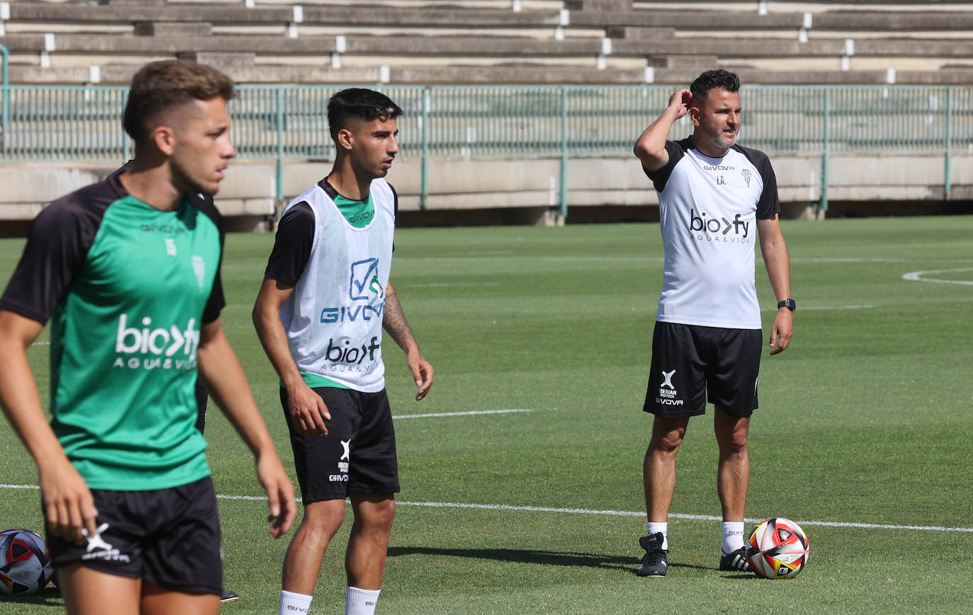 Fotos: el Córdoba CF prepara uno de los partidos de la temporada