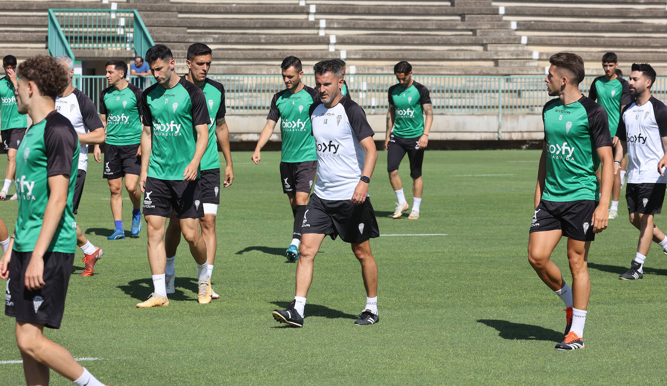 Fotos: el Córdoba CF prepara uno de los partidos de la temporada