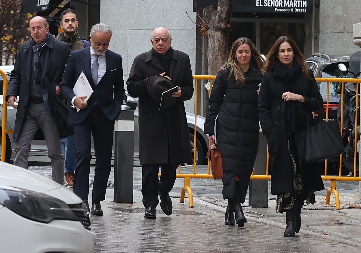 Francisco Gonzalez, expresidente del BBVA, antes de su declaración en la Audiencia Nacional por el caso Villarejo
