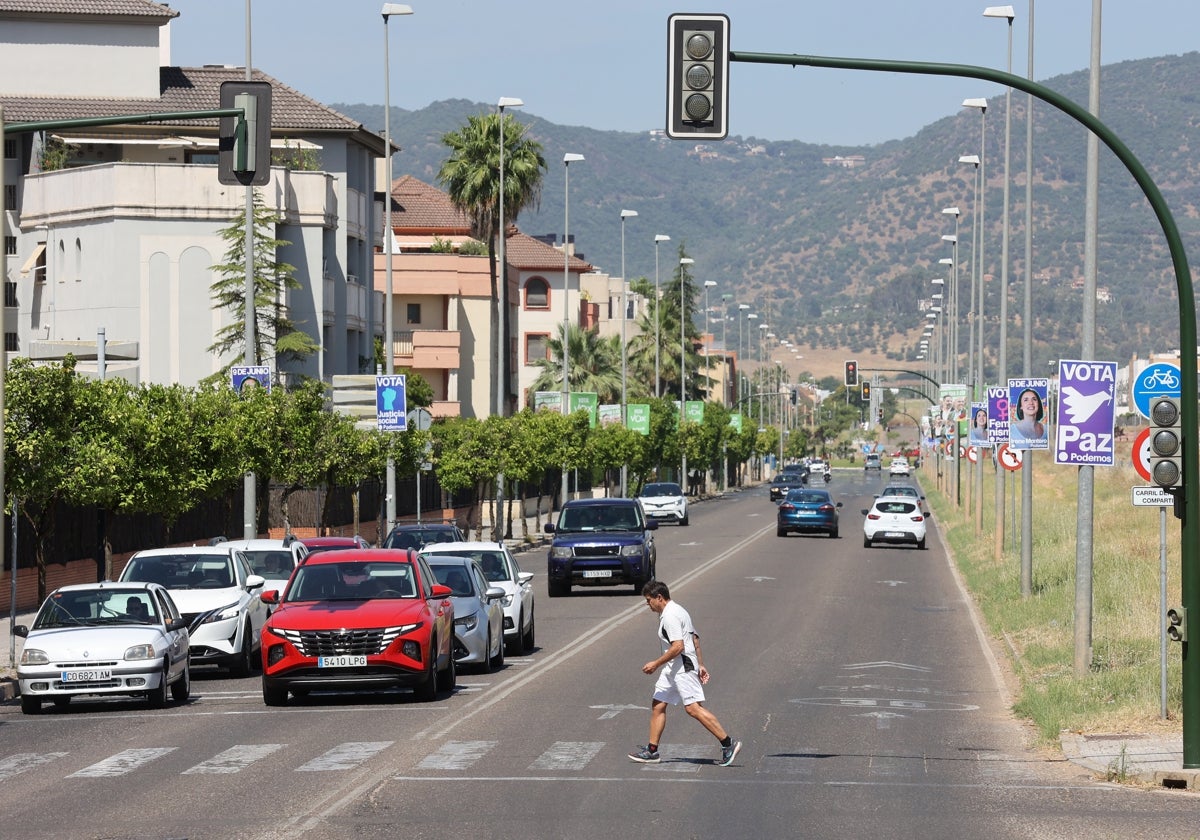 Avenida de la Arruzafilla, por donde transitará la mayor parte del primer tramo de la Ronda Norte