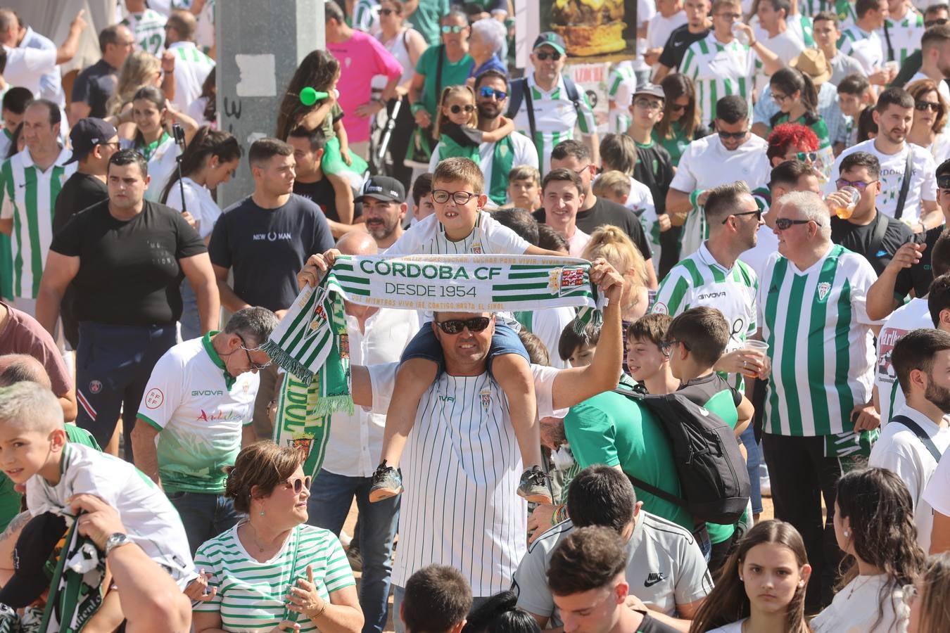 El ambiente del Córdoba-Ponferradina, en imágenes