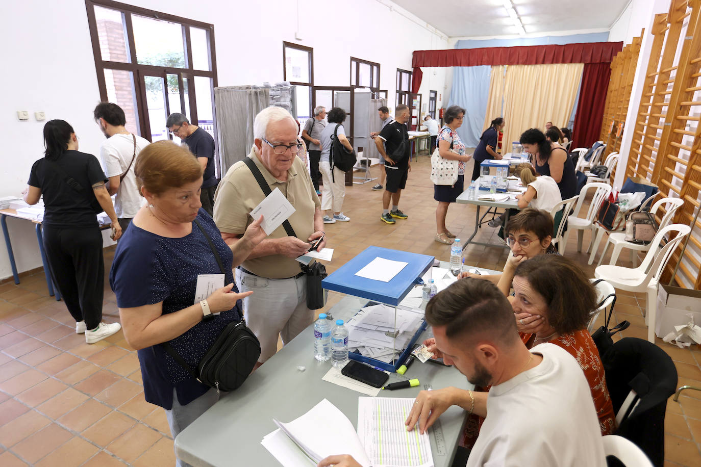 Cordoba vota: la jornada electoral, en imágenes