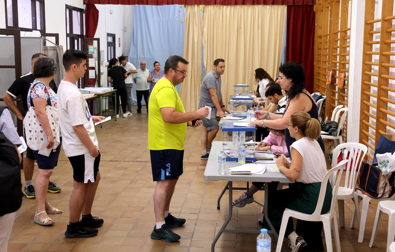 Cordoba vota: la jornada electoral, en imágenes