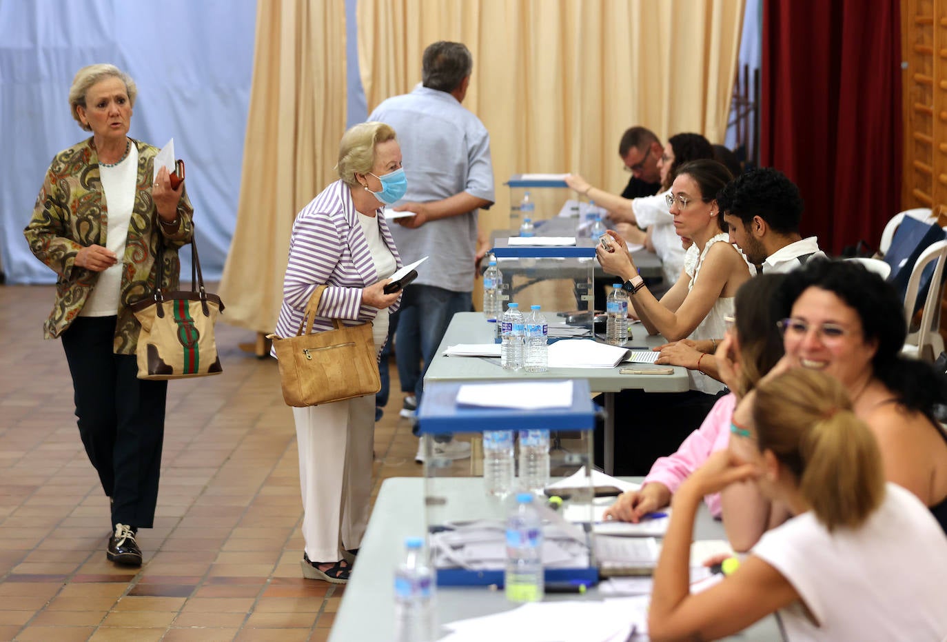 Cordoba vota: la jornada electoral, en imágenes