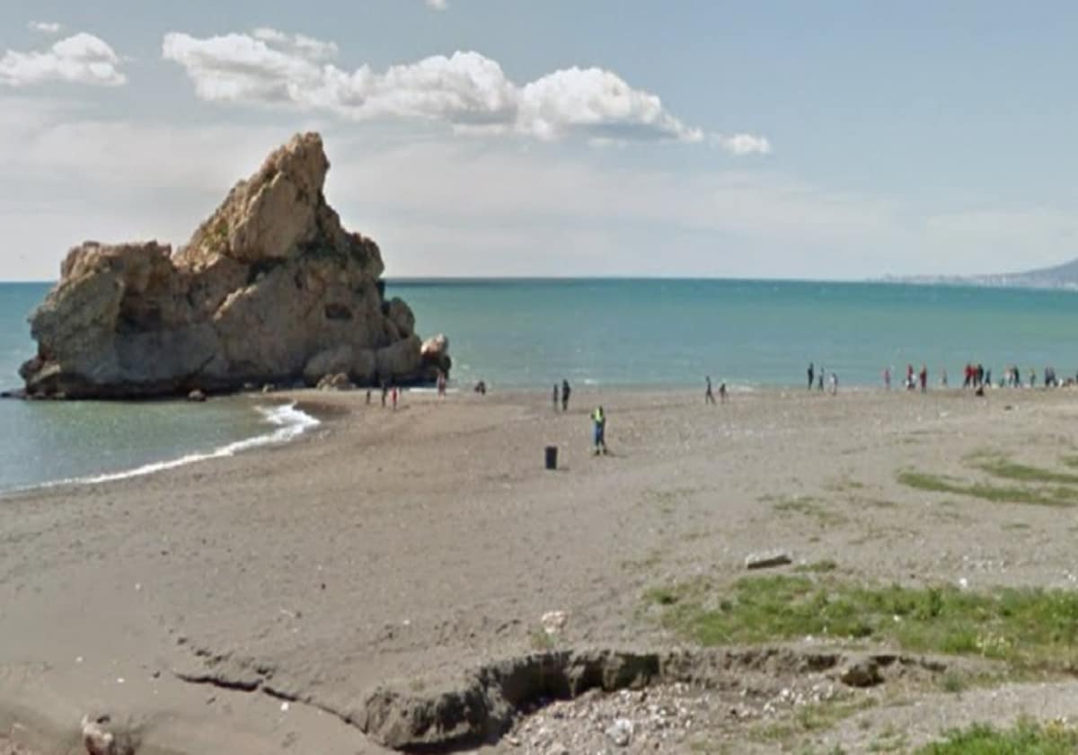 Imagen de la playa del Peñón del Cuervo