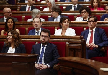 El Parlament se instala de nuevo en la desobediencia y permite votar a Puigdemont y Puig