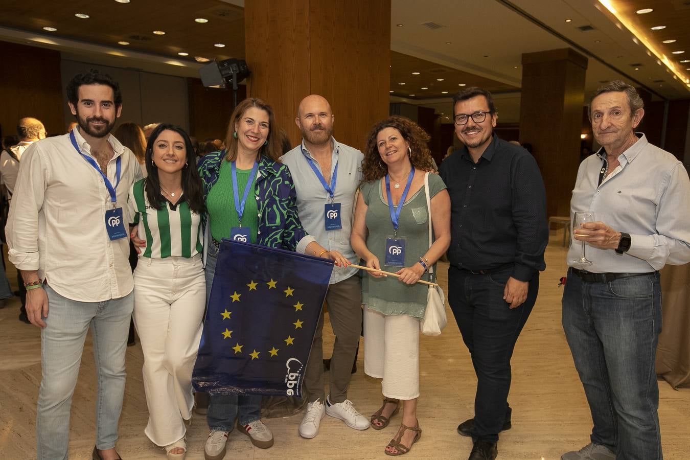 Las imágenes de la celebración del PP por su victoria en Córdoba