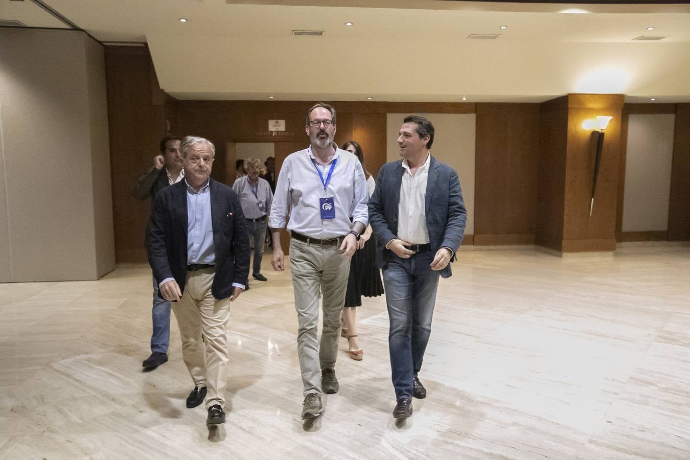 Las imágenes de la celebración del PP por su victoria en Córdoba