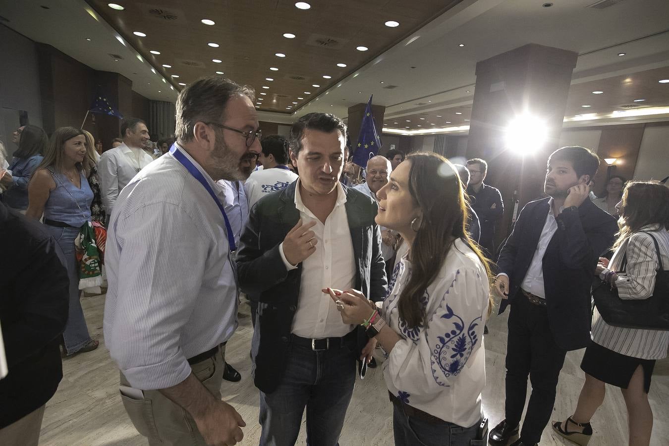 Las imágenes de la celebración del PP por su victoria en Córdoba