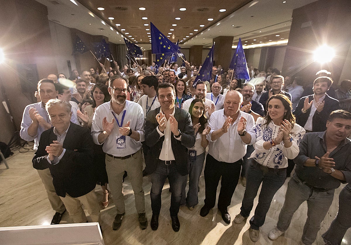 Los dirigentes del PP celebran su victoria en las elecciones euroepas
