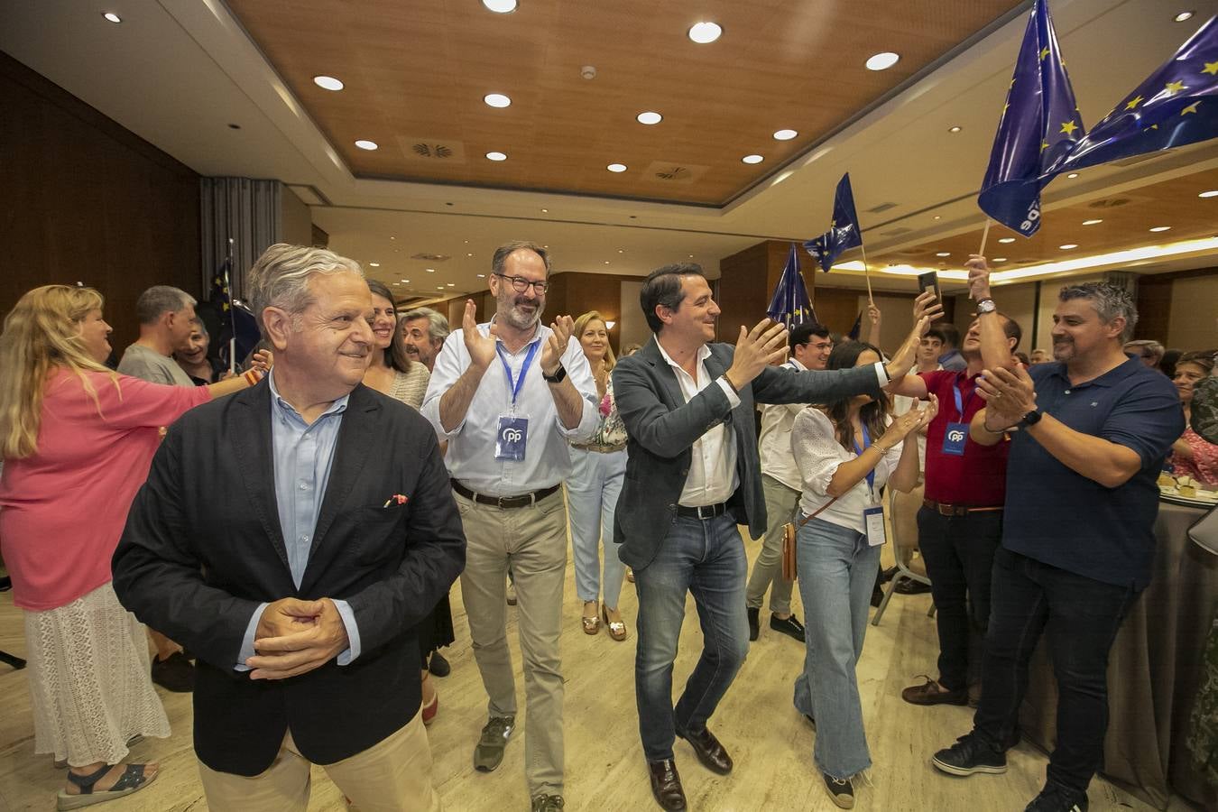 Las imágenes de la celebración del PP por su victoria en Córdoba