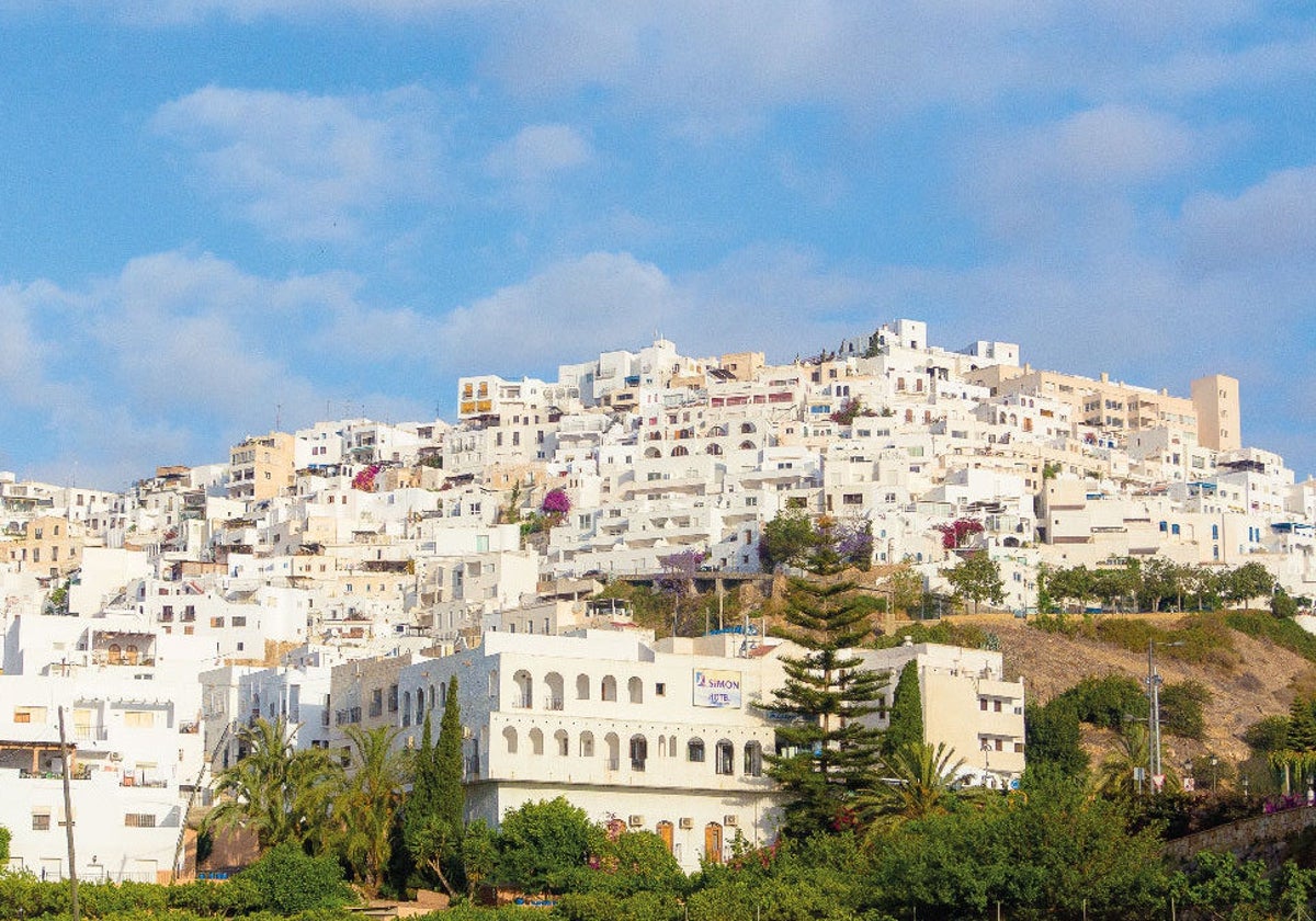 Vista de Mojácar pueblo que se ubica en una colina