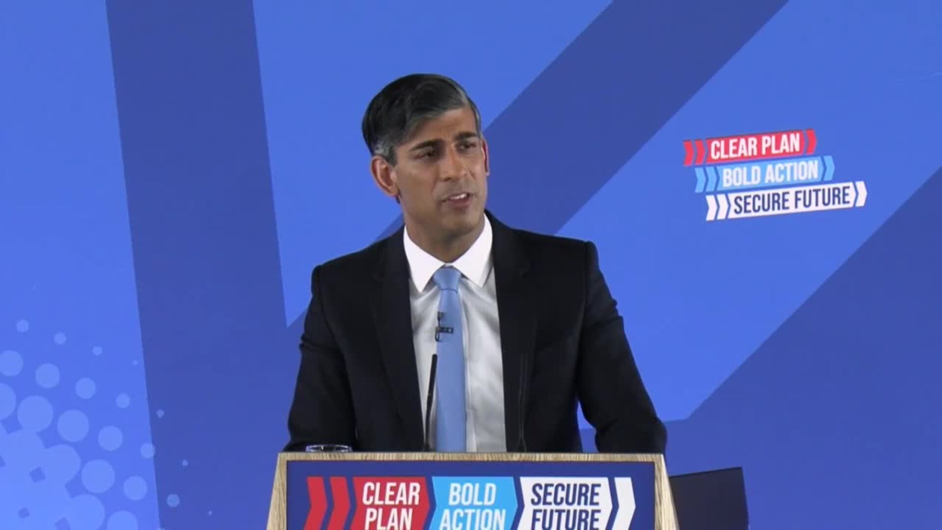 El primer ministro británico presenta al Partido Conservador como la formación de los recortes fiscales