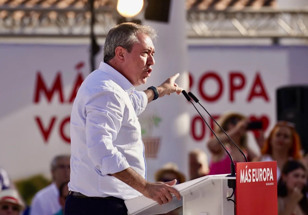 Juan Espadas durante la campaña electoral