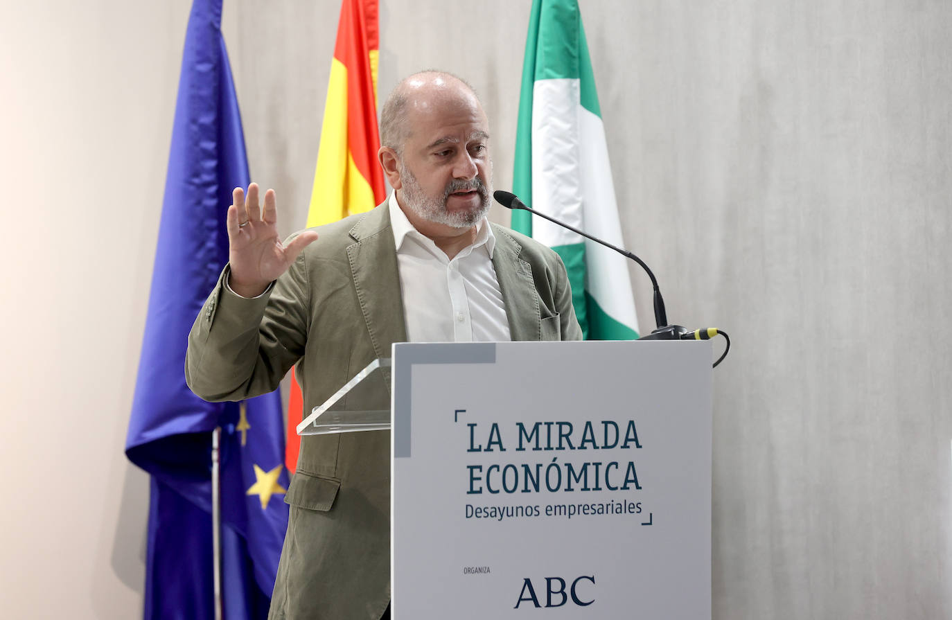 Las imágenes de Benjamín Lana en el ciclo La Mirada Económica de ABC Córdoba