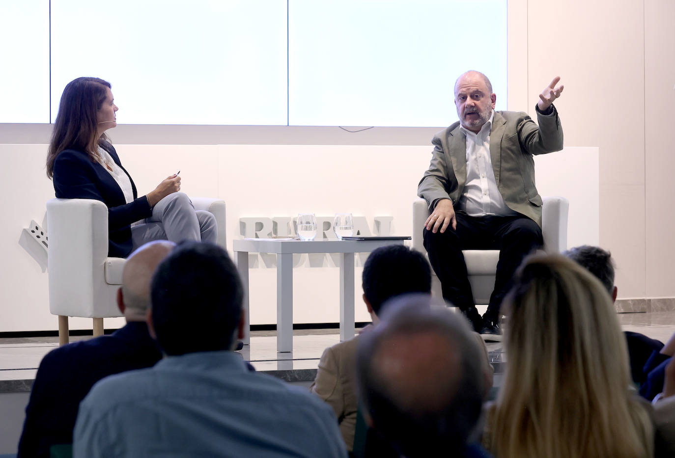 Las imágenes de Benjamín Lana en el ciclo La Mirada Económica de ABC Córdoba