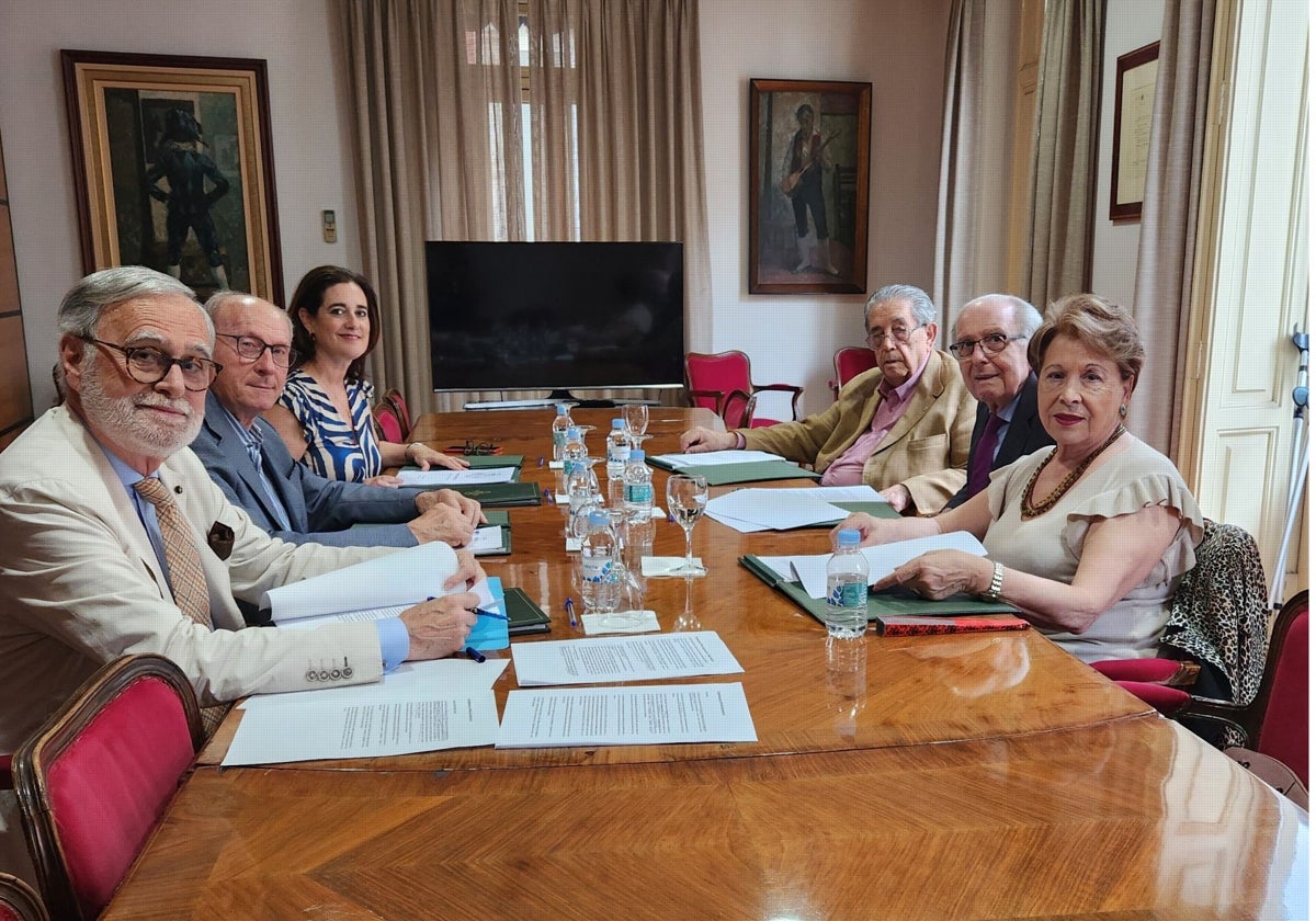 José Francisco Ballester-Olmos, Cristobal Aguado, Ana Ibáñez (gerente del Casino), Salvador Zaragoza y Manuel Sánchez-Luengo