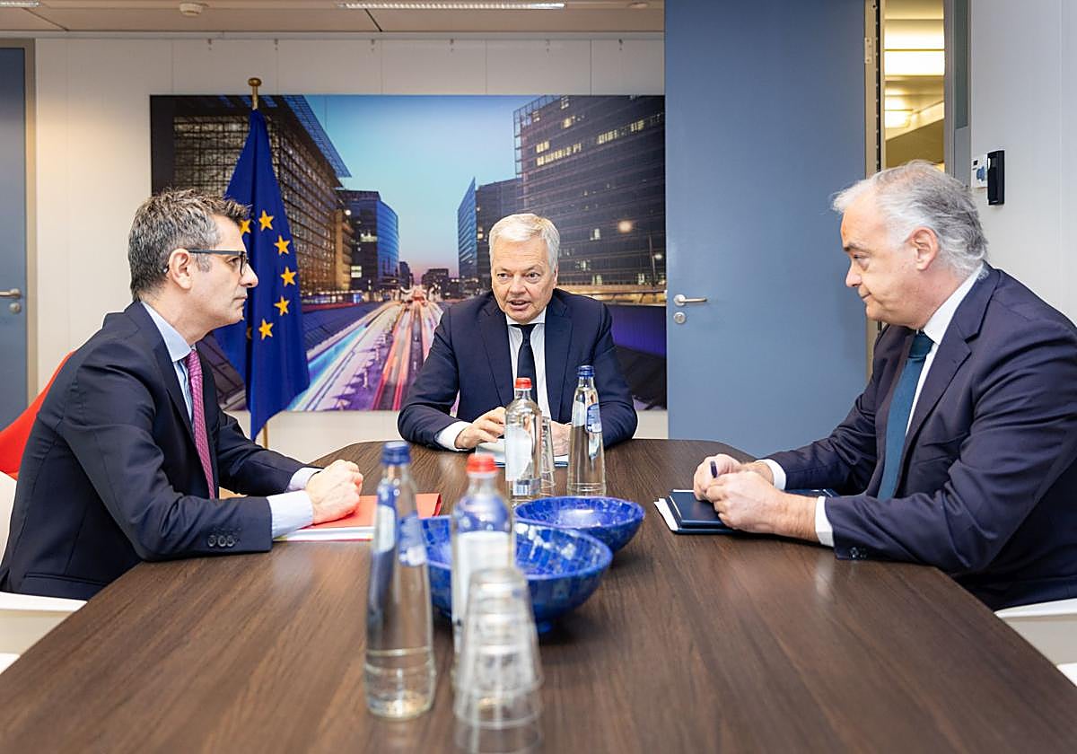 Bolaños y Pons, reunidos con el comisario Didier Reynders