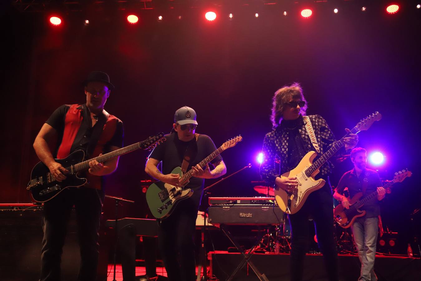 Fotos: el espectacular concierto de Andrés Calamaro en la Axerquía