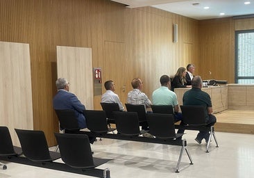 Agentes declaran en el juicio contra El Tejar que su arqueta vertía orujo «a borbotones» a un arroyo