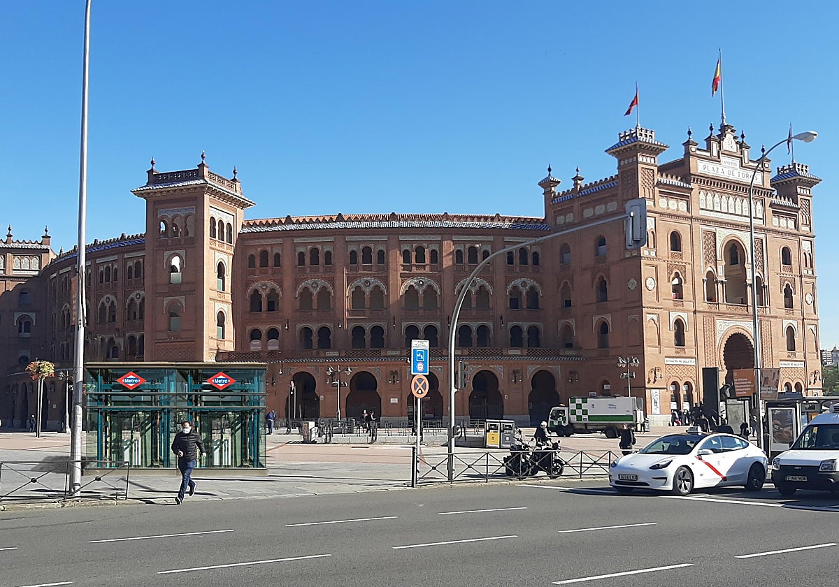 Recreación de la plaza de Ventas una vez estén instalados los ascensores