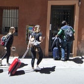 La Comunidad de Madrid duplicará los inspectores para vigilar los pisos turísticos en la región